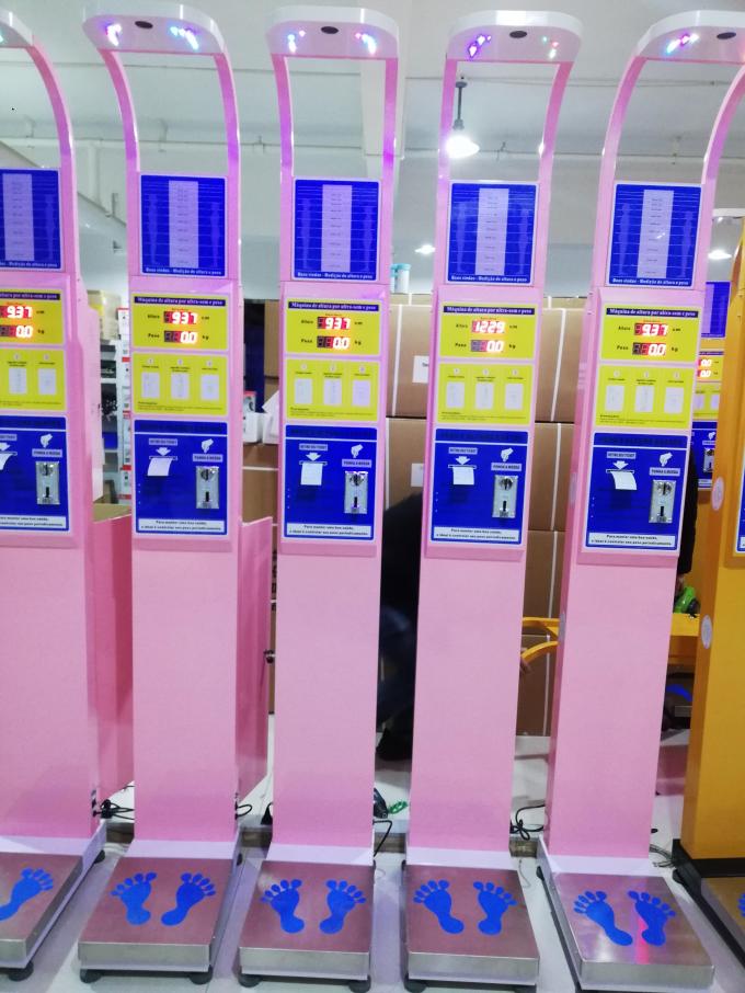 DHM - a máquina de 15 alturas ultrassônicas cor-de-rosa e de peso mede automaticamente