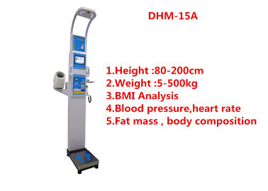 Escala de peso profissional da altura com analisador da gordura corporal e pressão sanguínea